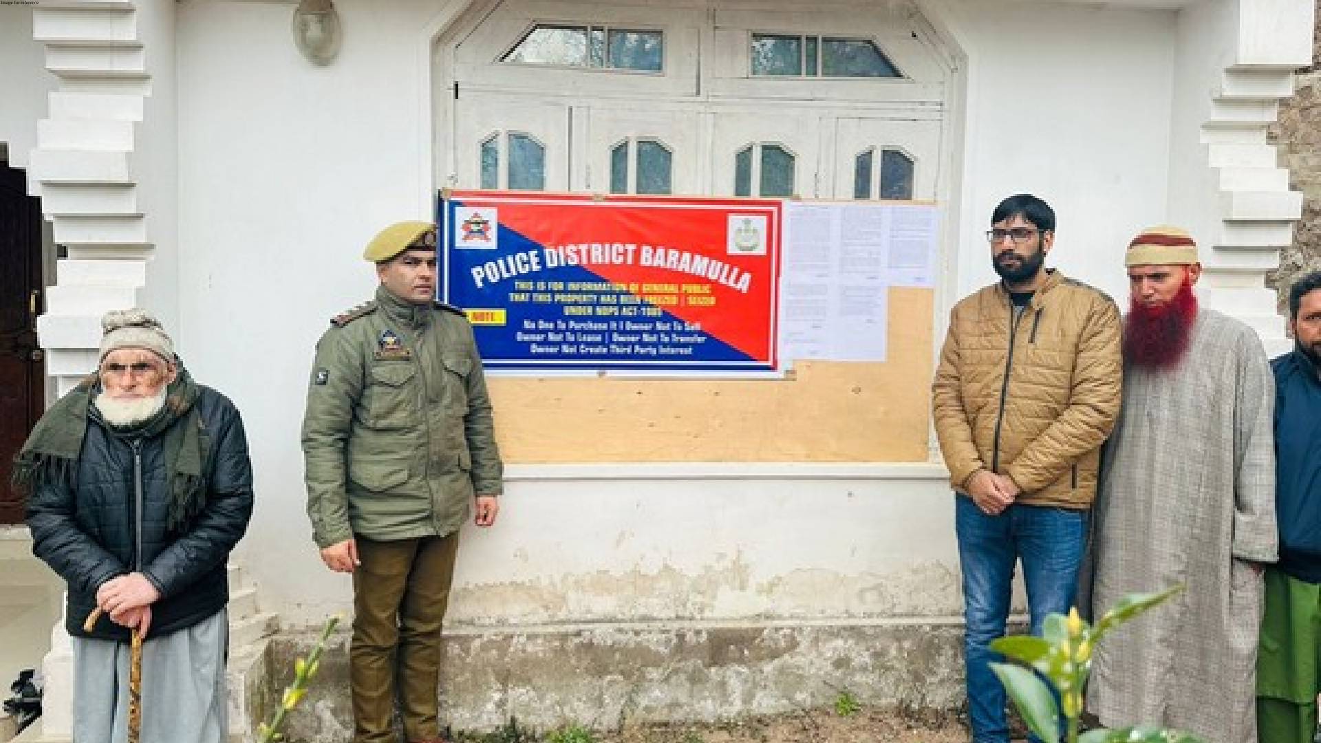 J-K: Police attach illegal properties worth Rs. 24 lakhs of notorious drug peddler in Baramulla